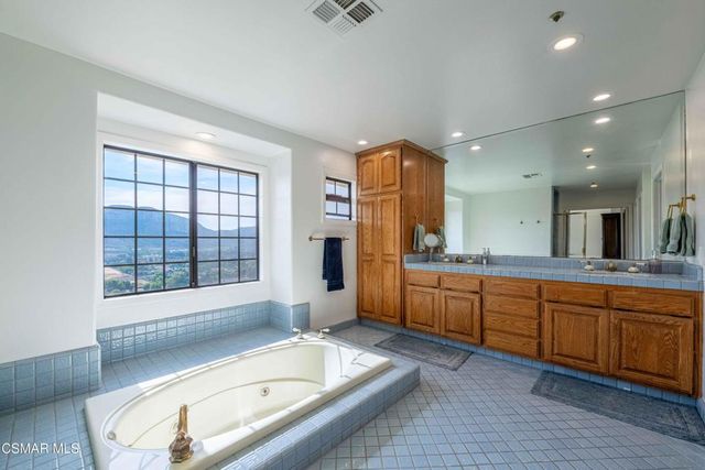 11300 Highridge Court, Camarillo, CA 93012