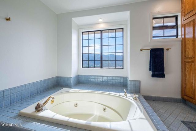 11300 Highridge Court, Camarillo, CA 93012