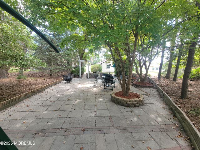 11 Ardmore Street, Whiting, NJ 08759
