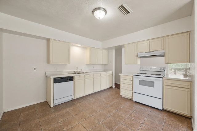 410 Charlotte Street, Duncanville, TX 75137