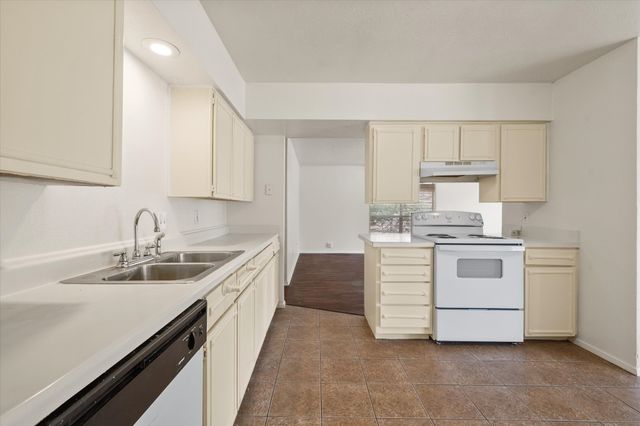 410 Charlotte Street, Duncanville, TX 75137