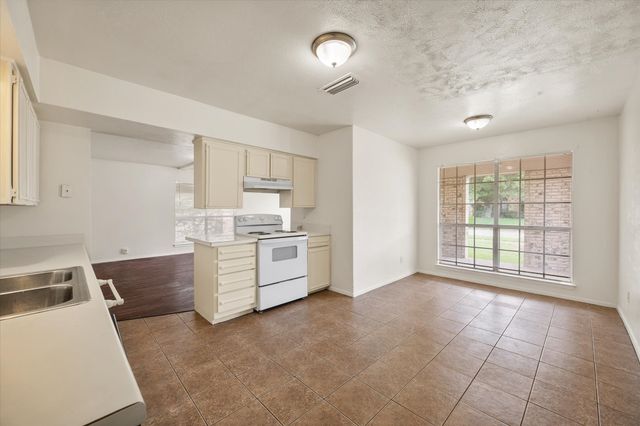 410 Charlotte Street, Duncanville, TX 75137