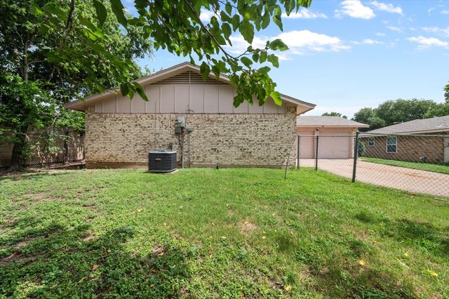 410 Charlotte Street, Duncanville, TX 75137