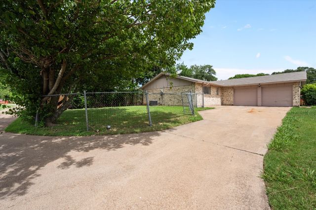 410 Charlotte Street, Duncanville, TX 75137