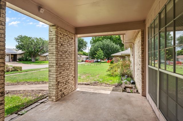 410 Charlotte Street, Duncanville, TX 75137