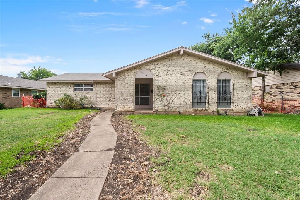 410 Charlotte Street, Duncanville, TX 75137
