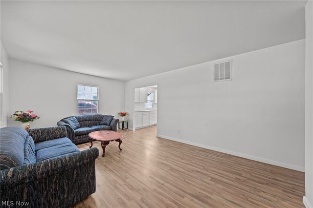 4147 Black River Circle, Lorain, OH 44055