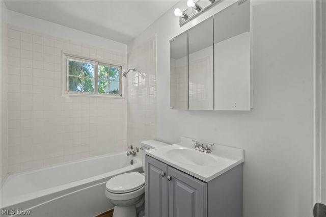 4147 Black River Circle, Lorain, OH 44055