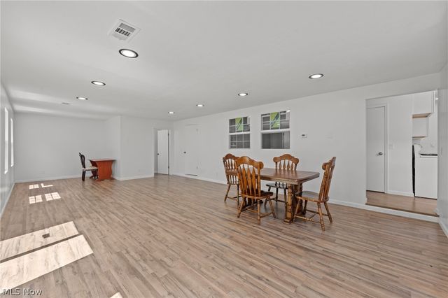 4147 Black River Circle, Lorain, OH 44055