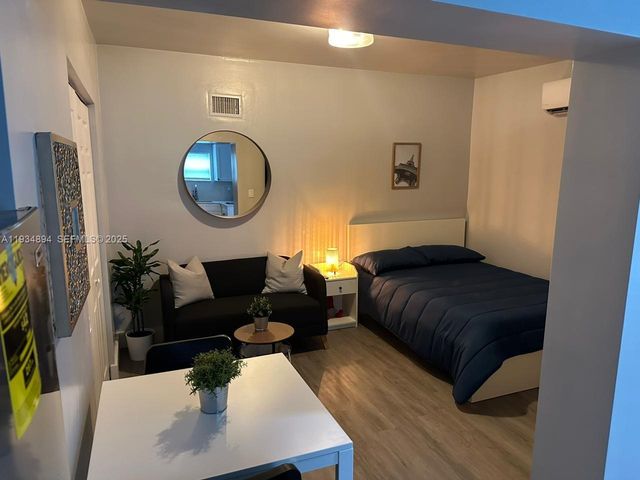 1822 NW 4th St C, Miami, FL 33125