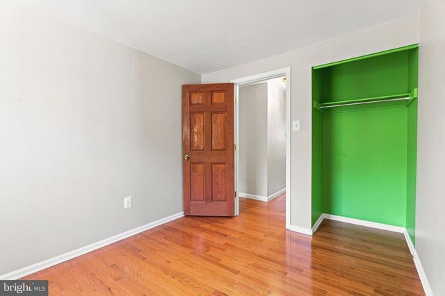 8864 GREEN NEEDLE DR, Baltimore, MD 21236