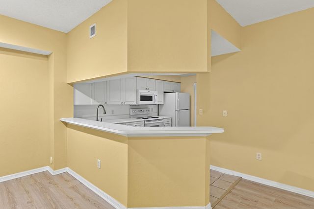 2730 Anzio Court 108, Palm Beach Gardens, FL 33410