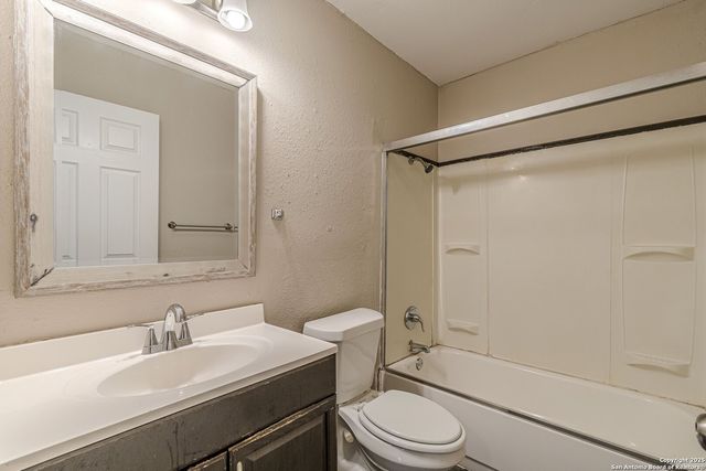 8414 STANDING ROCK ST, San Antonio, TX 78242