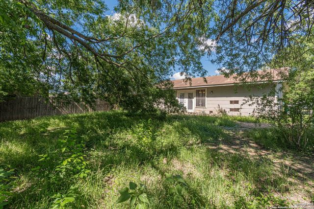 8414 STANDING ROCK ST, San Antonio, TX 78242