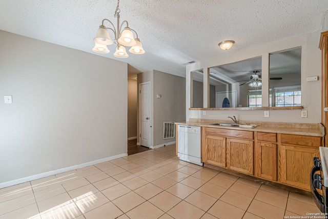 8414 STANDING ROCK ST, San Antonio, TX 78242