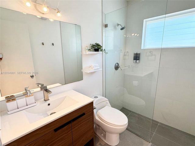 545 NE 64th St, Miami, FL 33138