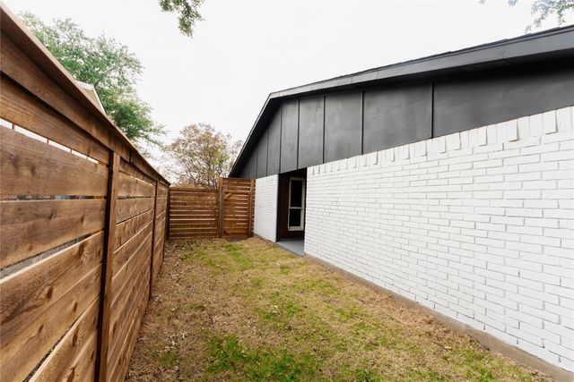 2134 Courtland Circle, Carrollton, TX 75007