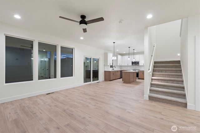 744 N WIDGEON Street, Moses Lake, WA 98837