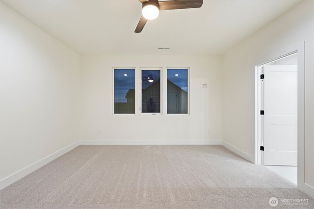 744 N WIDGEON Street, Moses Lake, WA 98837