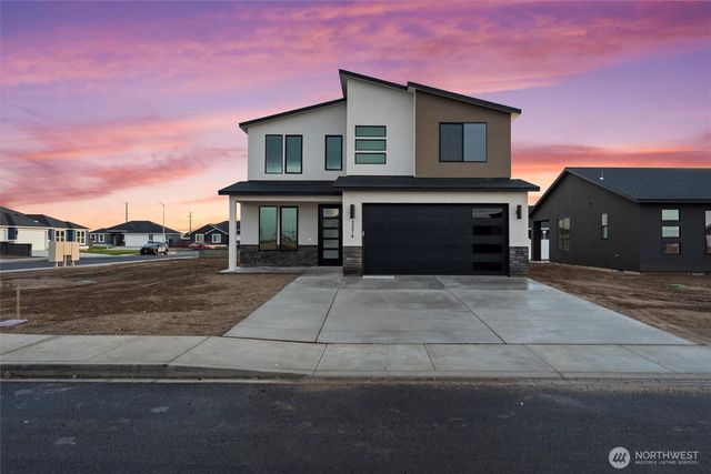 744 N WIDGEON Street, Moses Lake, WA 98837