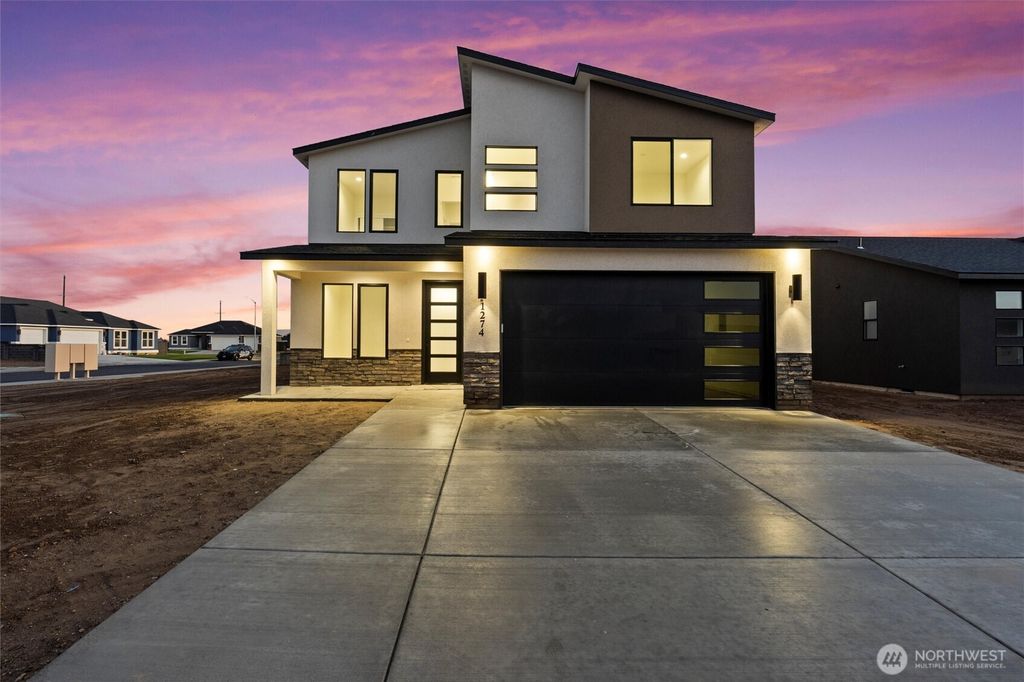 744 N WIDGEON Street, Moses Lake, WA 98837