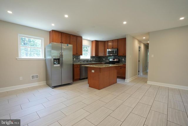 252 CLAYTON AVE, Monroeville, NJ 08343