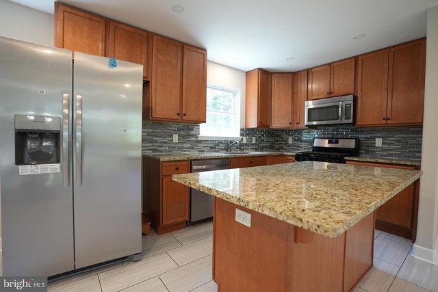 252 CLAYTON AVE, Monroeville, NJ 08343