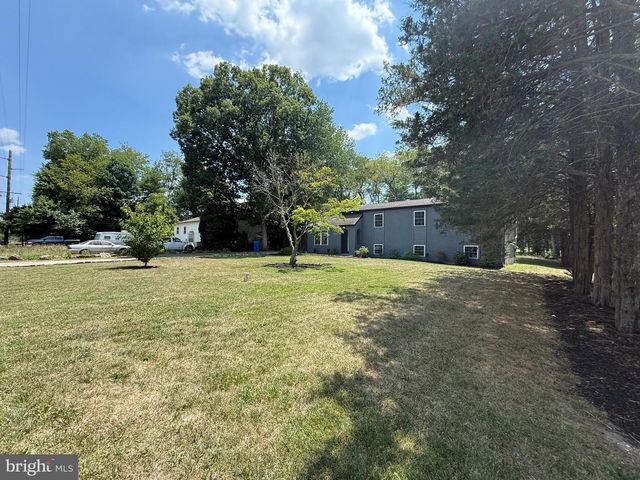 252 CLAYTON AVE, Monroeville, NJ 08343