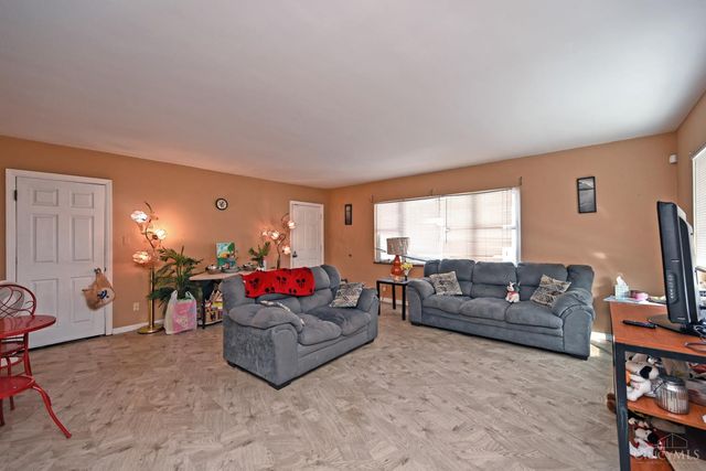 3305 Queen City Avenue, Cincinnati, OH 45238