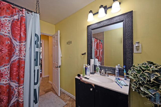 3305 Queen City Avenue, Cincinnati, OH 45238