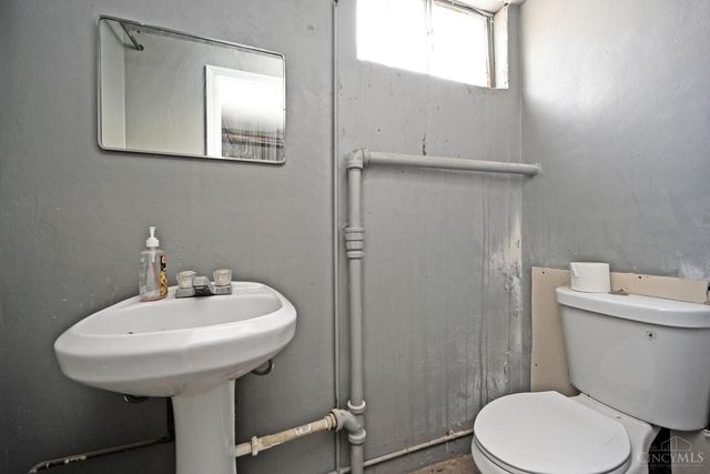 3305 Queen City Avenue, Cincinnati, OH 45238