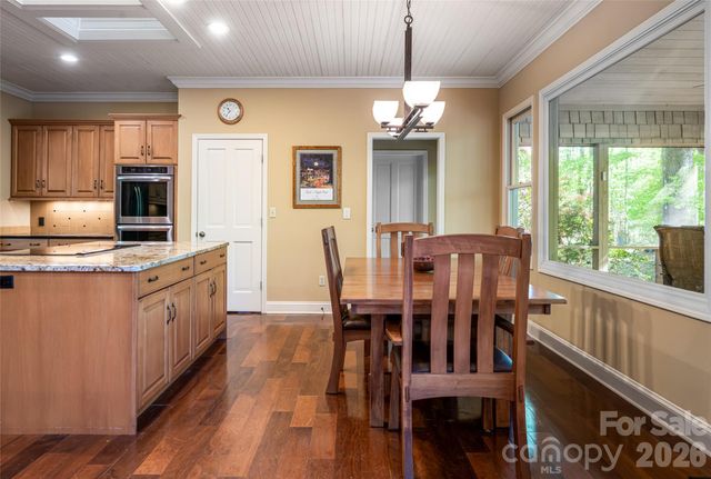 109 Little Cherokee Ridge, Hendersonville, NC 28739