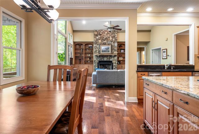 109 Little Cherokee Ridge, Hendersonville, NC 28739