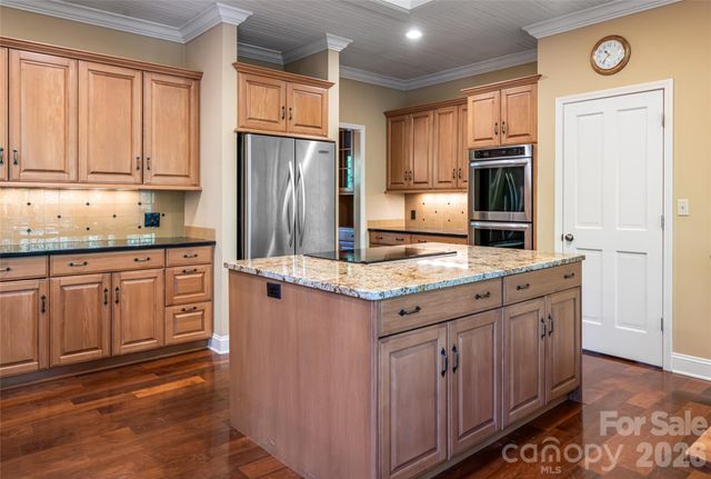 109 Little Cherokee Ridge, Hendersonville, NC 28739
