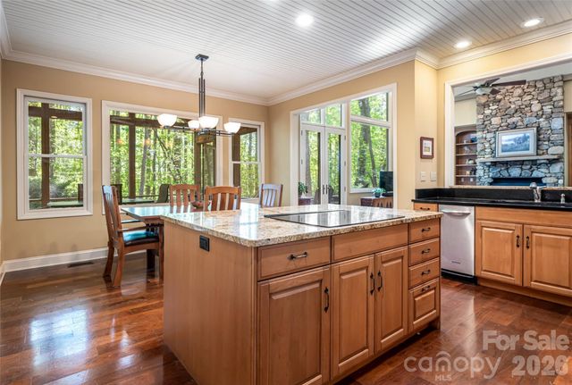 109 Little Cherokee Ridge, Hendersonville, NC 28739