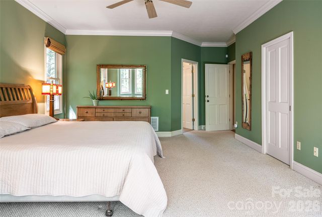 109 Little Cherokee Ridge, Hendersonville, NC 28739