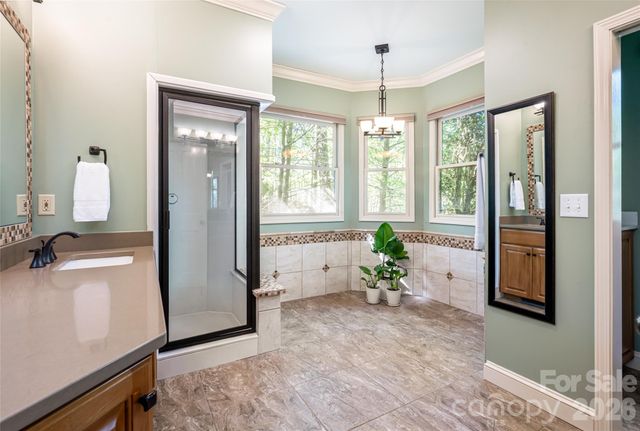 109 Little Cherokee Ridge, Hendersonville, NC 28739