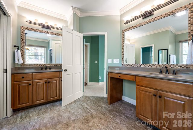 109 Little Cherokee Ridge, Hendersonville, NC 28739