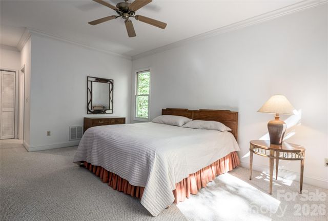 109 Little Cherokee Ridge, Hendersonville, NC 28739