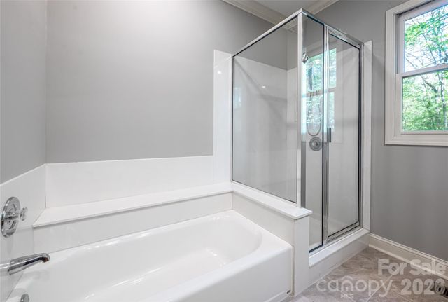 109 Little Cherokee Ridge, Hendersonville, NC 28739