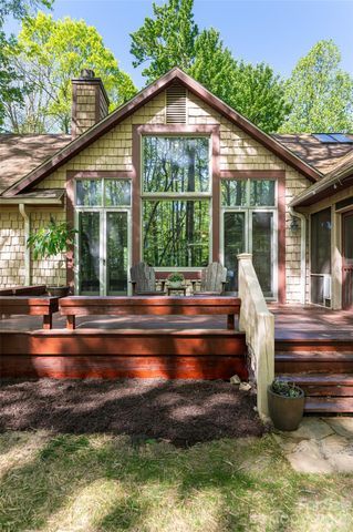 109 Little Cherokee Ridge, Hendersonville, NC 28739