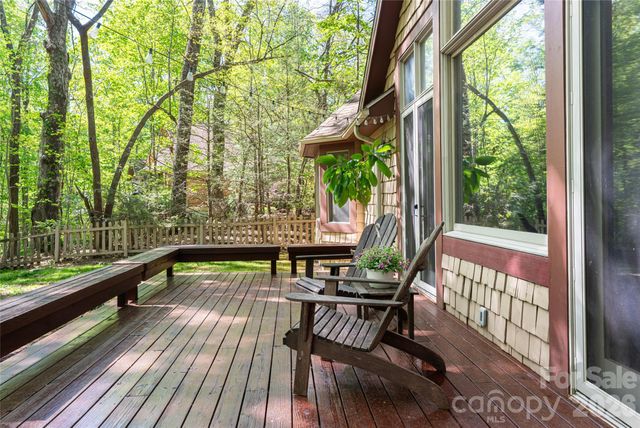 109 Little Cherokee Ridge, Hendersonville, NC 28739