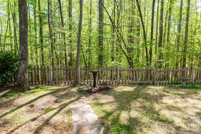 109 Little Cherokee Ridge, Hendersonville, NC 28739