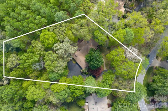 109 Little Cherokee Ridge, Hendersonville, NC 28739