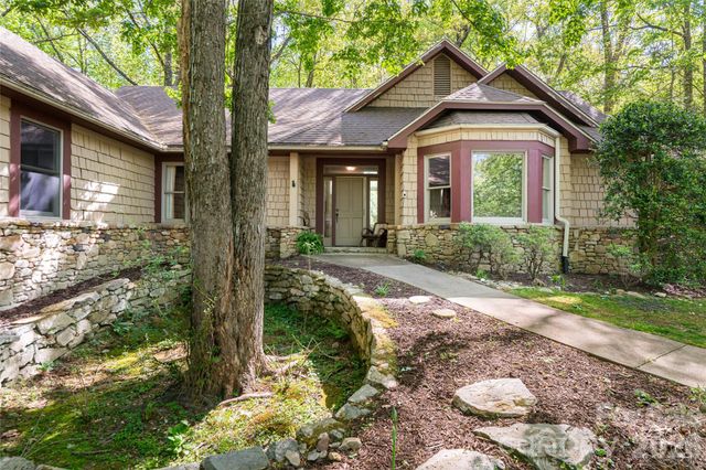 109 Little Cherokee Ridge, Hendersonville, NC 28739
