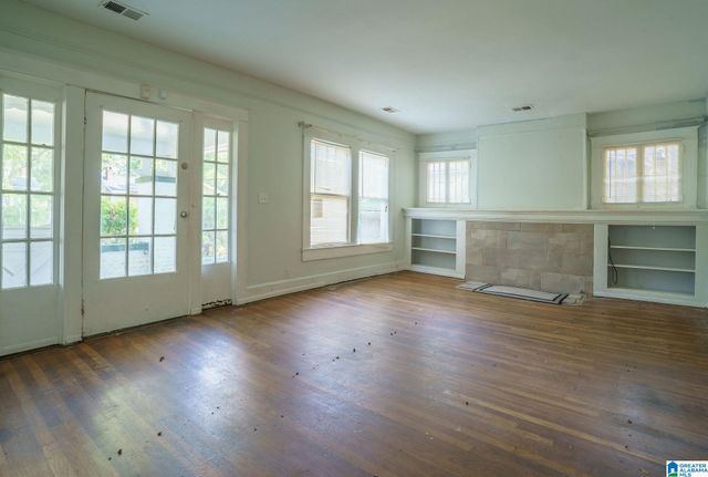 1833 SAINT CHARLES AVENUE SW, Birmingham, AL 35211