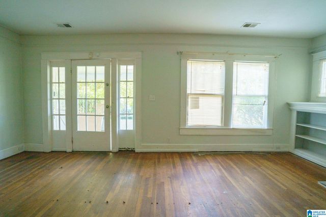 1833 SAINT CHARLES AVENUE SW, Birmingham, AL 35211
