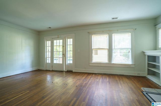 1833 SAINT CHARLES AVENUE SW, Birmingham, AL 35211