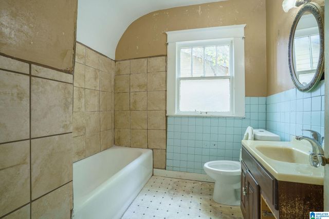 1833 SAINT CHARLES AVENUE SW, Birmingham, AL 35211