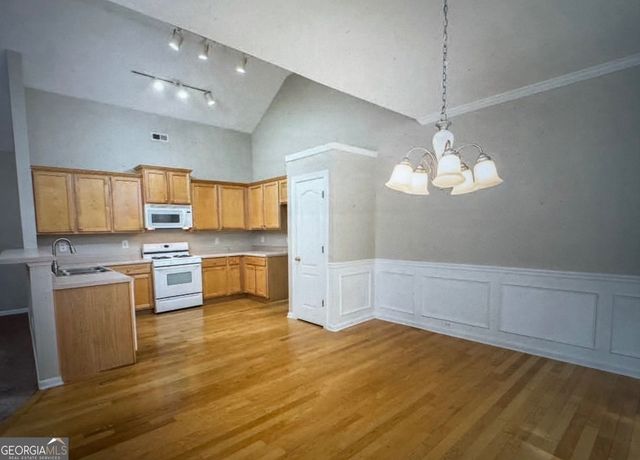 560 Golden Meadow Drive, Mcdonough, GA 30252